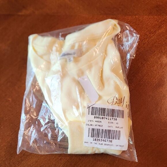 Madewell Day in the Sun Graphic Short Sleeve Lightweight Cotton Tee, XS, Yellow - Picture 9 of 9